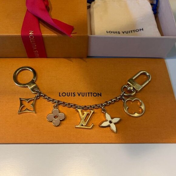 LOUIS VUITTON FLUER de MONOGRAM BAG CHARM and KEY HOLDER (w/ orig receipt) - Picture 3 of 5